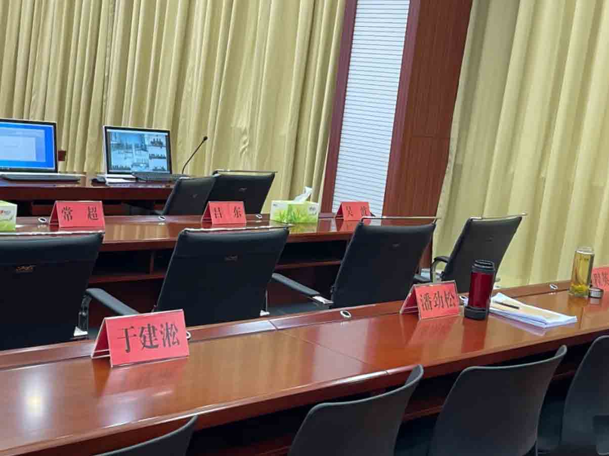 我所经历的“遥控”庭审 法官被律师们现场抓包 我所经历的“遥控”庭审 法官被律师们现场抓包