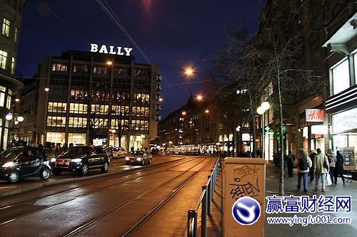 女人疯狂男人抓狂 盘点十大奢侈购物地(10) 女人疯狂男人抓狂 盘点十大奢侈购物地(10)